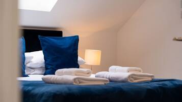 Desk, iron/ironing board, travel cot, WiFi