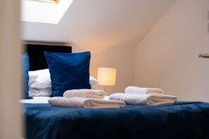 2 bedrooms, desk, iron/ironing board, travel crib