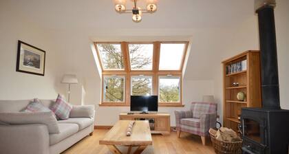 Tall Pines Apartment
