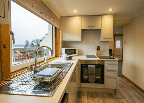 Rosewood Cottage in Fort William Town Centre