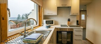 Rosewood Cottage in Fort William Town Centre