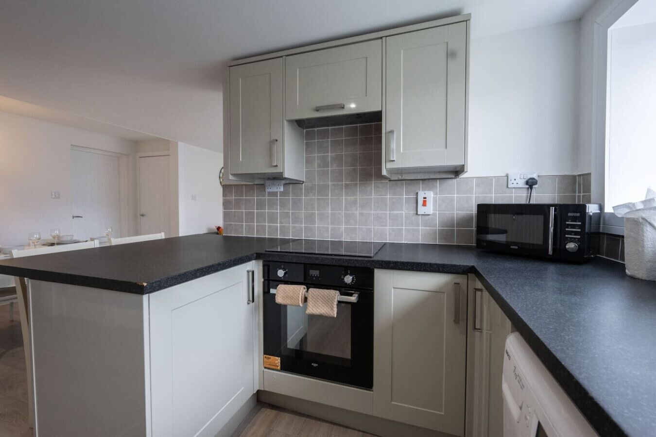 Fridge, microwave, oven, coffee/tea maker