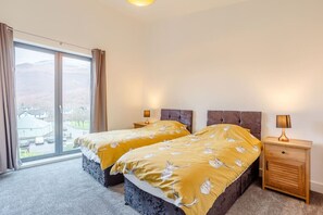 5 bedrooms, WiFi, bed sheets - Svarga Mountain View (Kinlochleven)