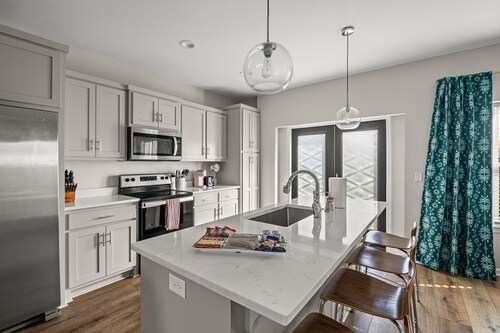 Luxury Coastal Inspired 4-Bedroom in Panama City