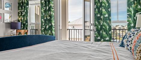 4 habitaciones, escritorio, tabla de planchar con plancha y wifi gratis