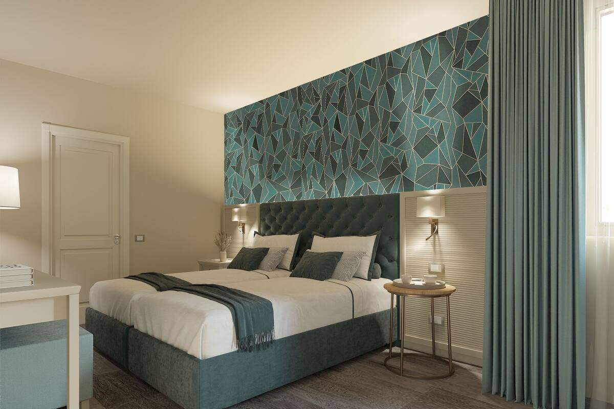 Minibar, free WiFi, bed sheets