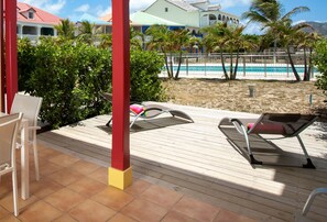 Outdoor dining - SALT 6: swimming pool, direct access to Orient Bay beach (saint Martin)