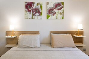 1 bedroom, in-room safe, desk, iron/ironing board - SALT 6: swimming pool, direct access to Orient Bay beach (saint Martin)