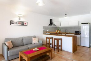 Smart TV, books - SALT 6: swimming pool, direct access to Orient Bay beach (saint Martin)