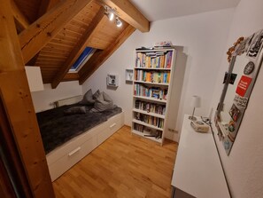 2 habitaciones, cuna de viaje, wifi gratis y ropa de cama 