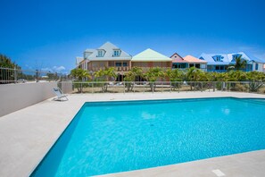Outdoor pool - SALT 7: swimming pool, direct access to Orient Bay beach (saint martin)