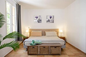 1 chambre, coffres-forts dans les chambres, bureau