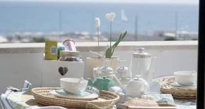 Upea merenranta yhdistetty Rooman keskustaan