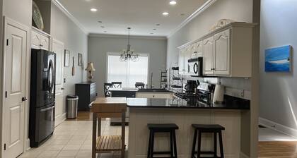 Family & Pet friendly - 3bd/2ba - East Nashville