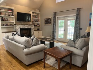 TV connectée, cheminée