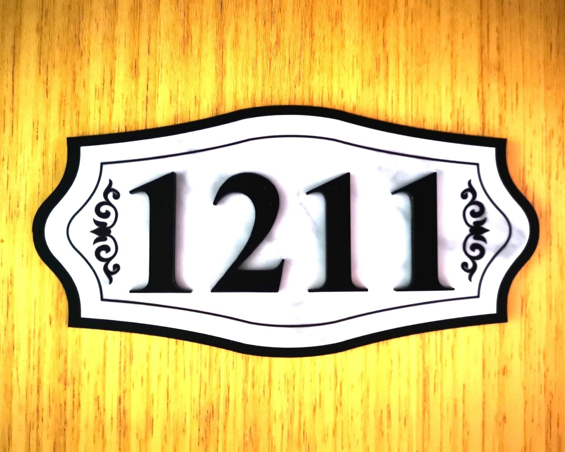 Deluxe-Doppelzimmer, 1 Queen-Bett, Balkon, Blick auf den Innenhof (Nr. 1211) | Hochwertige Bettwaren, Minibar, individuell dekoriert