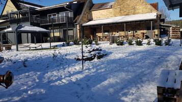 Deluxe-Dreibettzimmer, Mehrere Betten, Balkon, Blick auf den Innenhof (Nr. 1108) | Hochwertige Bettwaren, Minibar, individuell dekoriert