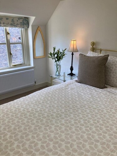 Luxury Cottage in peaceful location