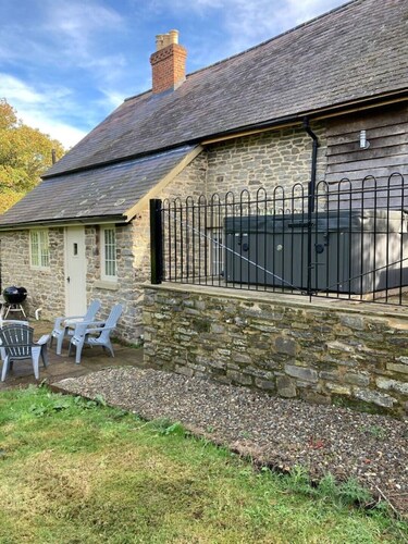 Luxury Cottage in peaceful location