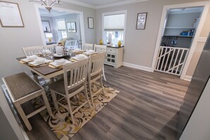 Dining - New Hope House! 20 Min to RDU| Outdoor Kitchen! (Raleigh)