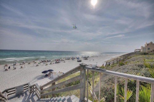 On 30A, 4 Houses from Beach with Beachfront Pool, between Rosemary and Alys