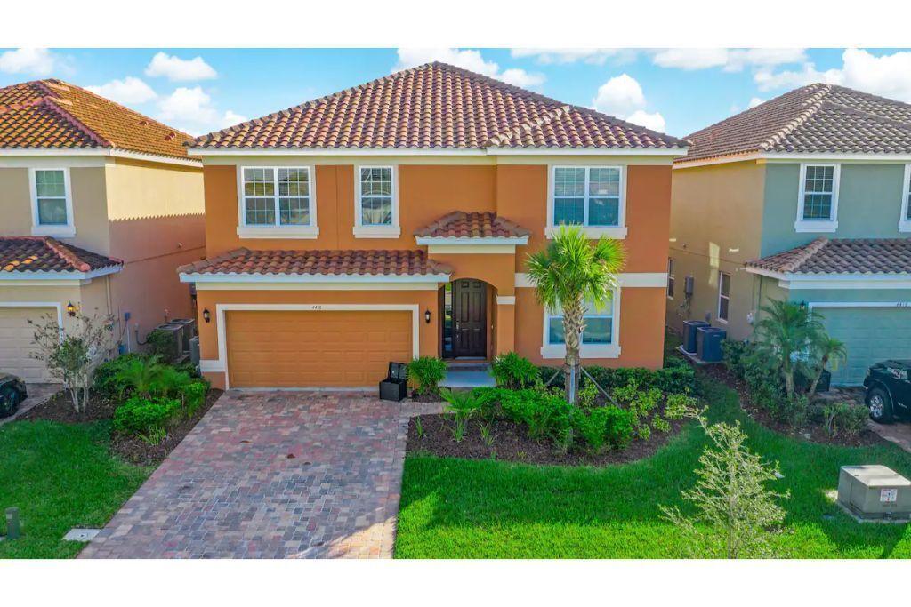 Luxury Home ★ Private Pool & Spa ★ 9 BD / 7 Bath