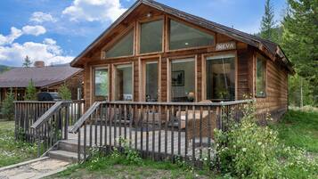 Family Cabin, Non Smoking, Mountain View | Terrace/patio
