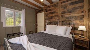 Cabaña, varias camas, para no fumadores, vista a la montaña | 6 habitaciones, wifi gratis y ropa de cama