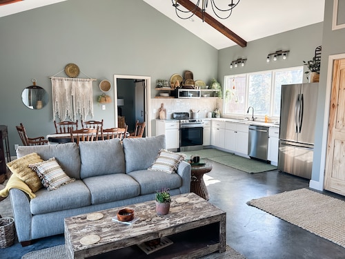 NEW J&K's house #2 just mins from DeGray Lake!