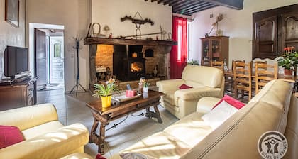 GITE A LA CAMPAGNE. GITE DOULY 65100 ARRODETS EZ ANGLES