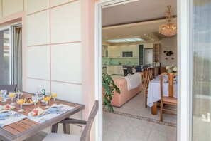 Dining - Detached housein sunny Ierapetra,five minutesfrom the sea (Ιεράπετρα)
