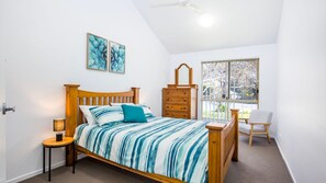 5 bedrooms, iron/ironing board, travel crib, free WiFi