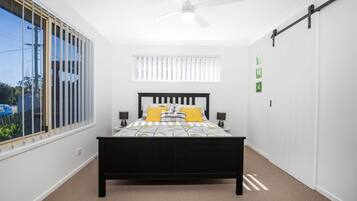 5 bedrooms, iron/ironing board, travel crib, free WiFi