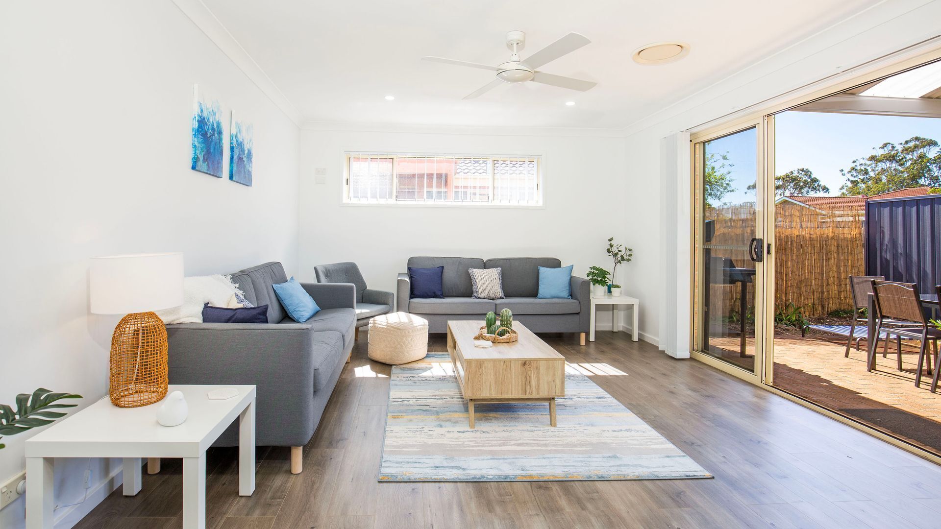 Smart-tv och en stereo