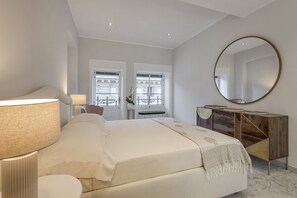 Premium Apartment, 2 Bedrooms | Blackout drapes, soundproofing, iron/ironing board, free WiFi