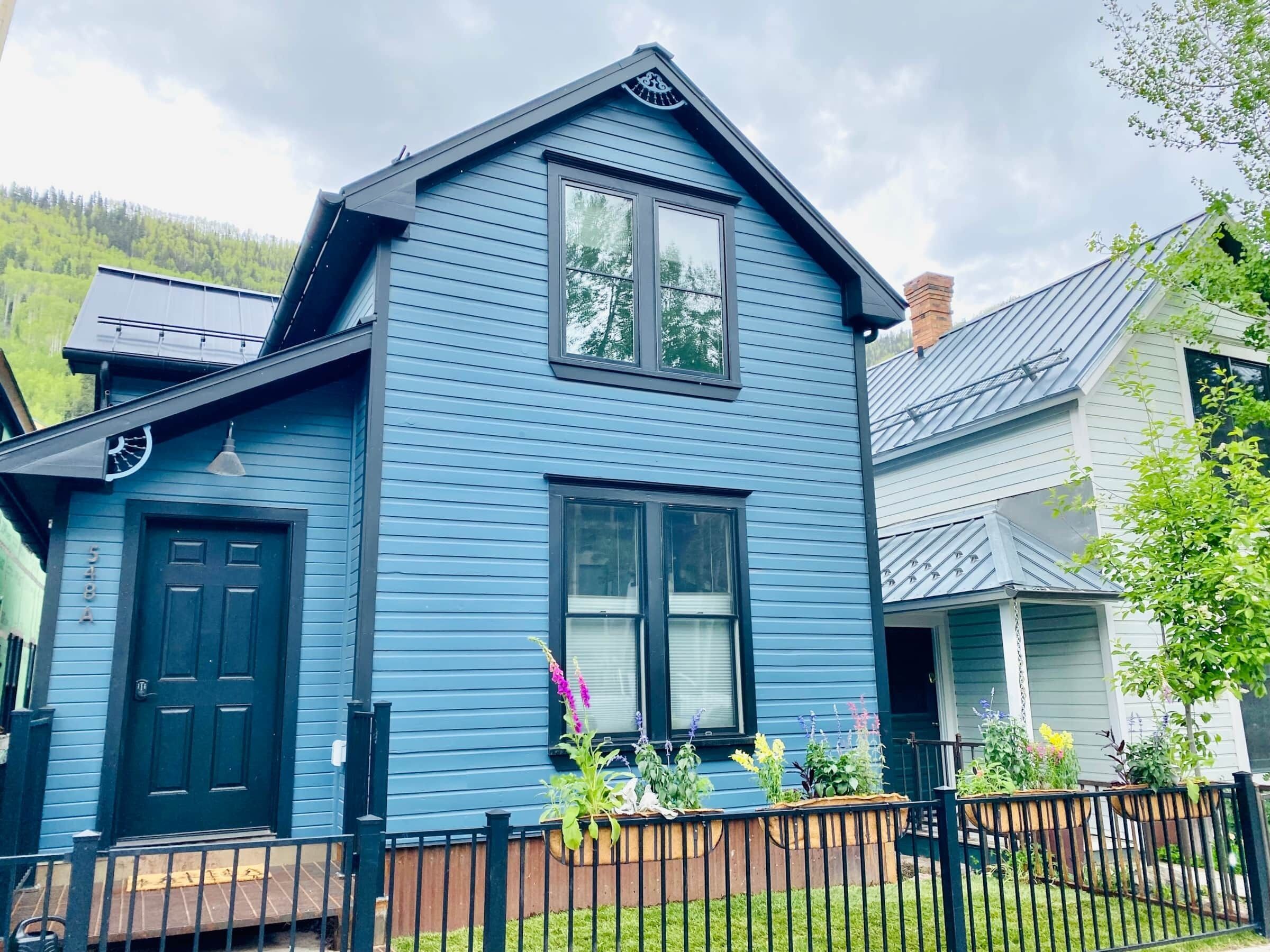 Casa Azul: Historic home w/ modern remodel!