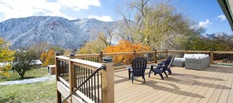 Kid and Dog Friendly Home w/ Amazing Views!