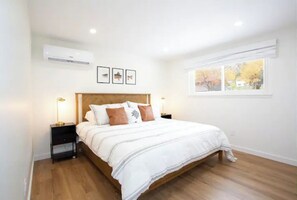 4 bedrooms, WiFi, bed sheets