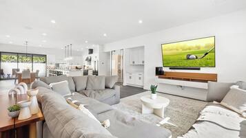 TV, fireplace, offices