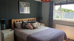 1 sovrum, strykjärn/strykbräda, wi-fi och sängkläder