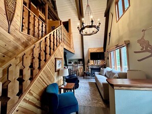 Smart TV, chimenea, videojuegos y libros 