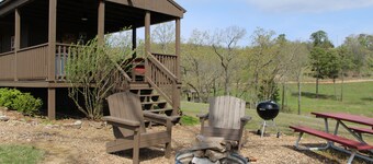 Bear Cabin at Mountain View Retreat