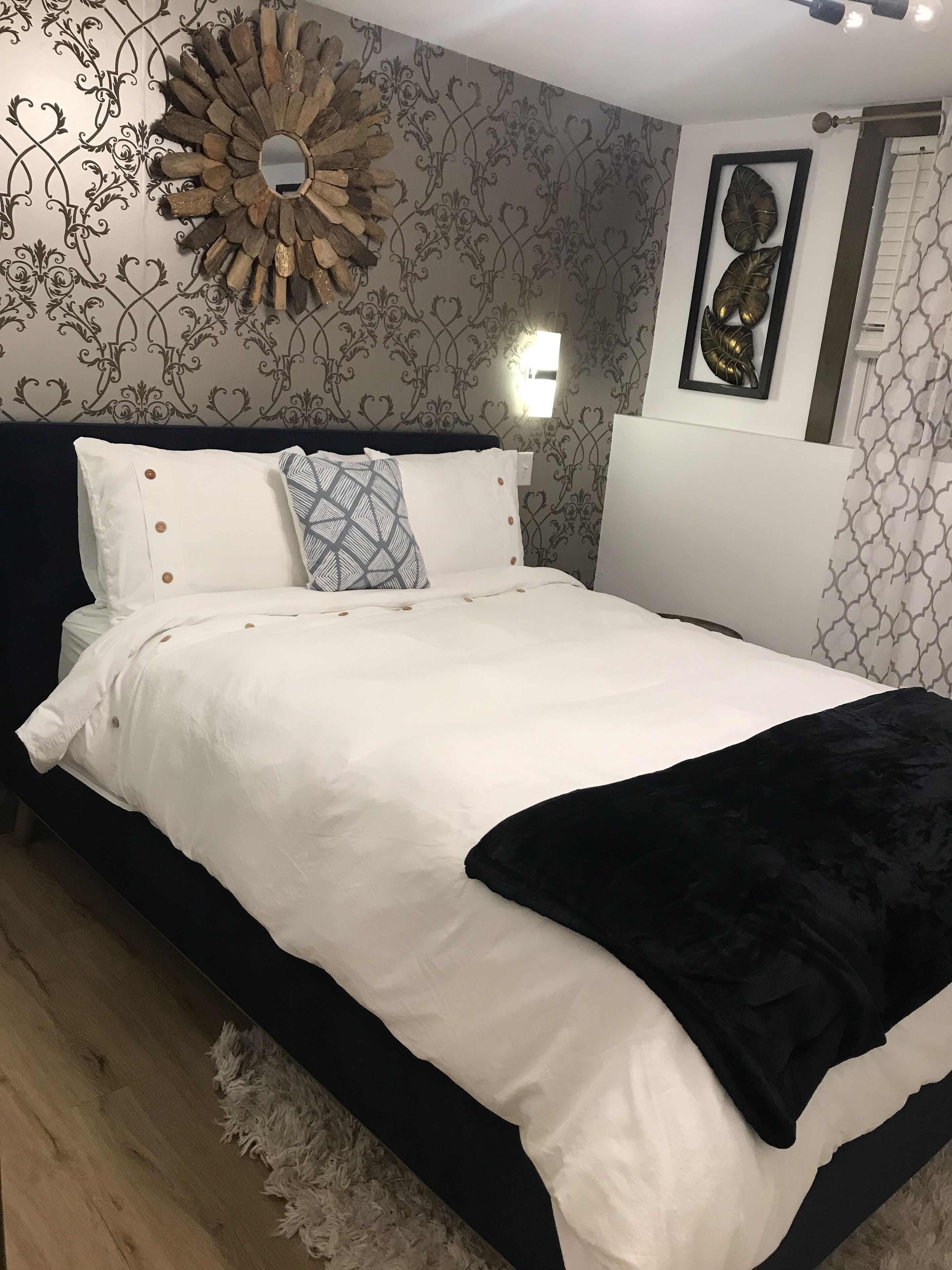 1 soverom, skrivebord, strykejern/-brett og wi-fi (inkludert)