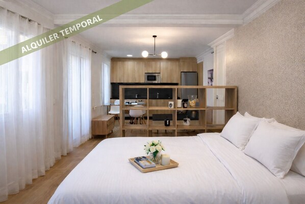 Iron/ironing board, free WiFi, bed sheets