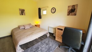 2 bedrooms, desk, iron/ironing board, free WiFi - Gîte in the heart of the vineyards (Pomport)