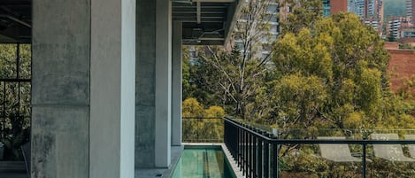 Piscina all'aperto, una piscina riscaldata