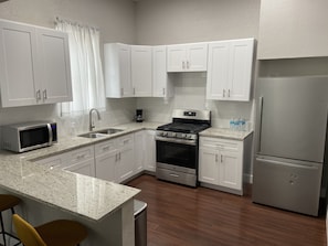 Fridge, microwave, oven, stovetop - Charming Historic Home + Perfect Location (8 min to DT) (San Antonio)