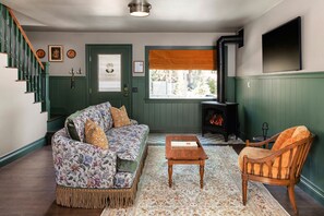 Elfriede's Haus | View from room - N+P Boutique Lodge (Big Bear Lake)