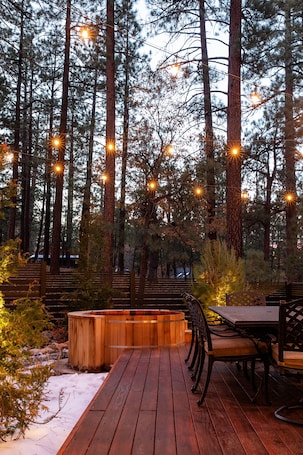 Orville's Lodge | Terrace/patio