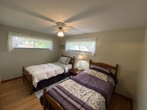 3 Schlafzimmer, Bügeleisen/Bügelbrett, kostenloses WLAN, Bettwäsche